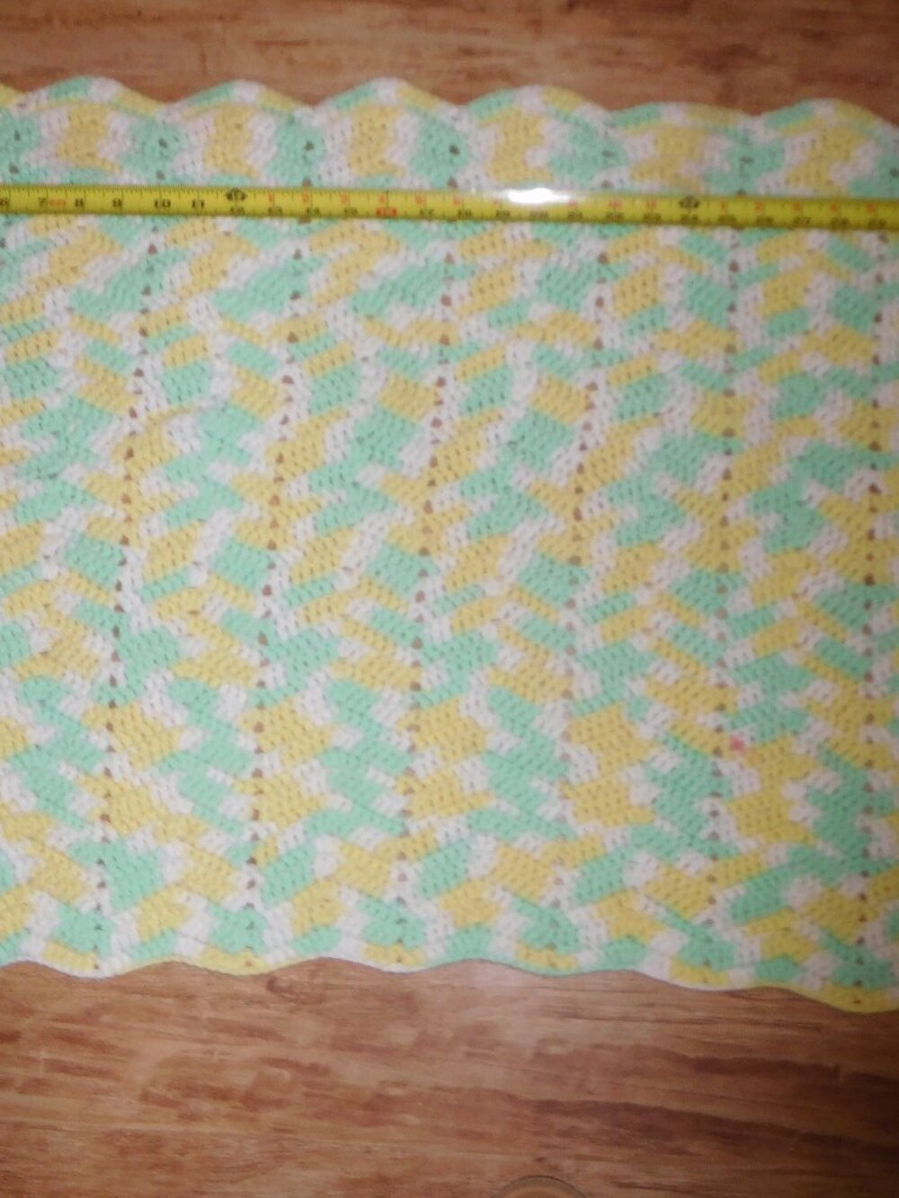 Yellow/Green Knitted Blanket